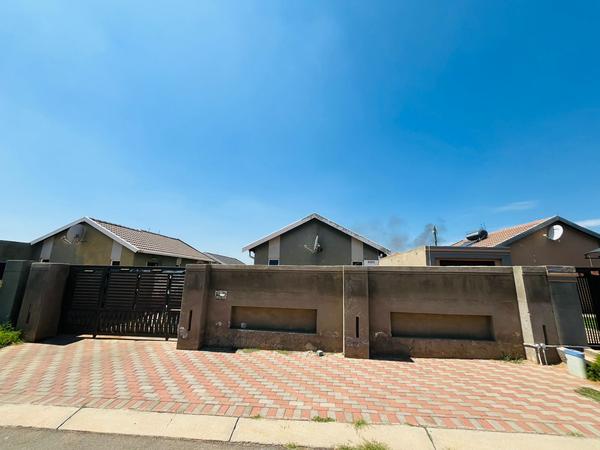 House For Sale in Windmill Park, Boksburg