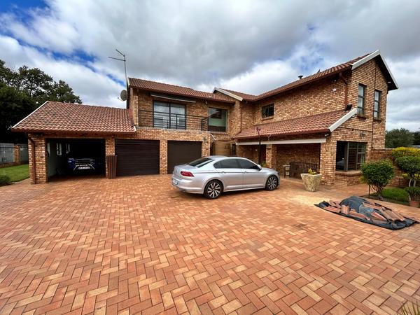 House For Sale in Helderwyk, Brakpan