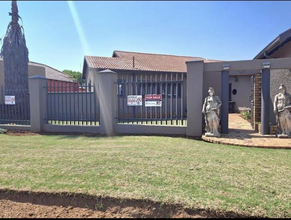 House For Sale in Dalpark Ext 1, Brakpan