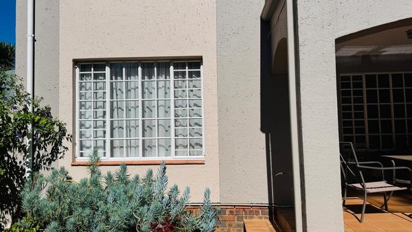 Apartment / Flat For Sale in Lambton, Germiston