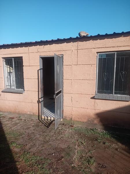 House For Sale in Katlehong South, Katlehong