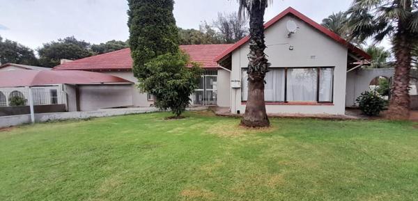 House For Sale in Birchleigh, Kempton Park