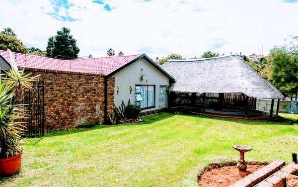 House For Sale in Ridgeway, Johannesburg