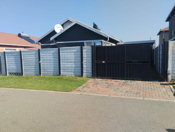 House For Sale in Albertsdal, Alberton
