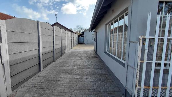 House For Sale in General Albertspark, Alberton