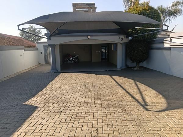 House For Sale in Liefde En Vrede, Johannesburg