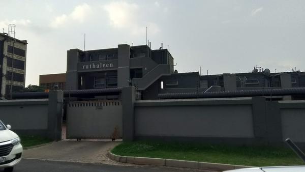 Apartment / Flat For Sale in Edleen, Kempton Park