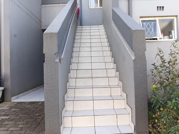 Townhouse For Sale in Mulbarton, Johannesburg