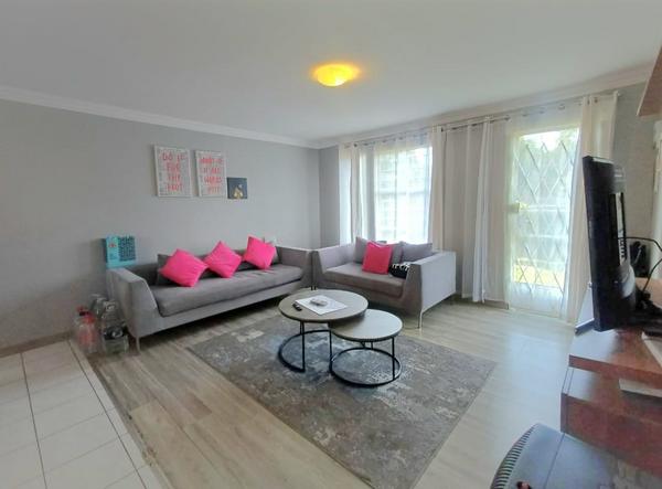 Townhouse For Sale in Ridgeway, Johannesburg