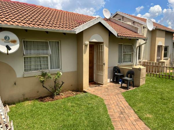 Townhouse For Sale in Rembrandt Park, Johannesburg
