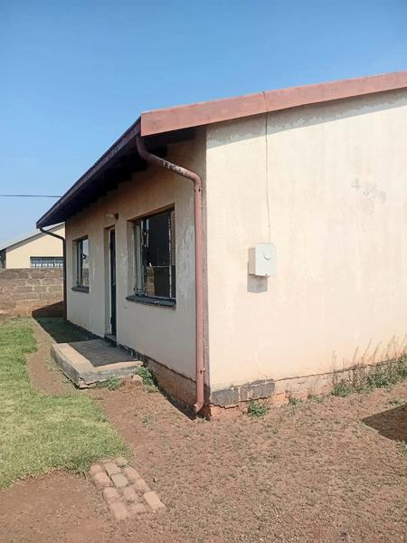 House For Sale in Naledi, Soweto