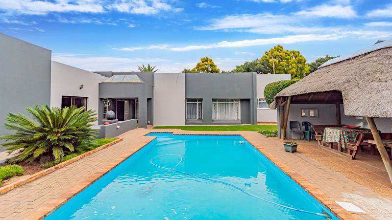 15432937