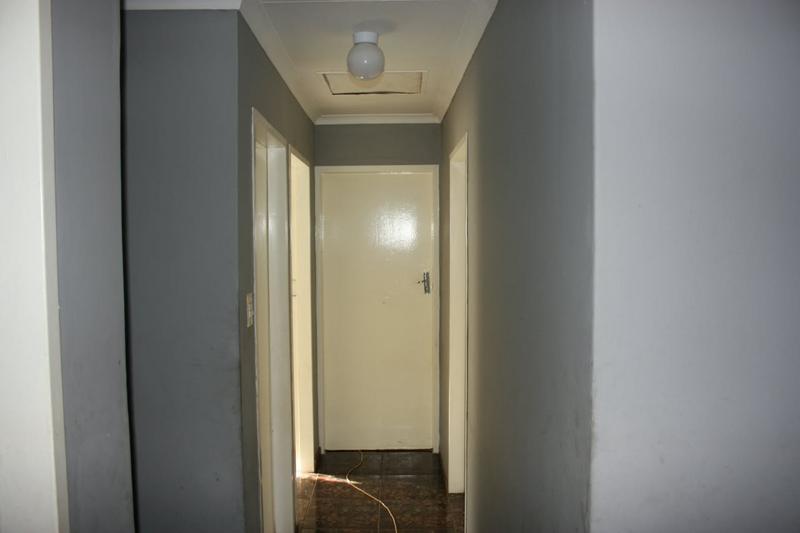 15573504